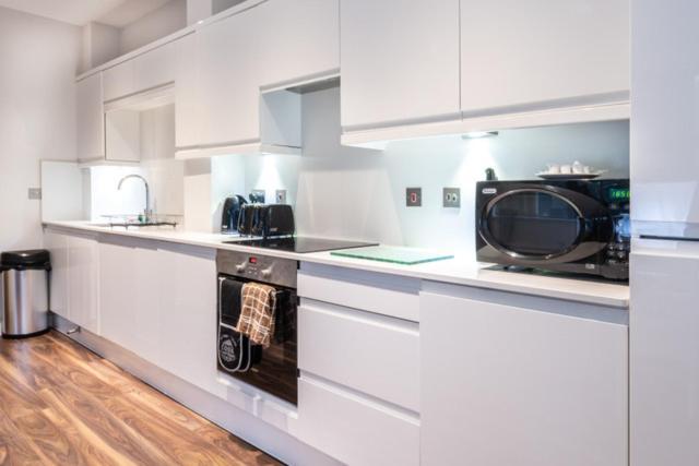 City Stay Apartments - Centro Мілтон-Кінз Екстер'єр фото