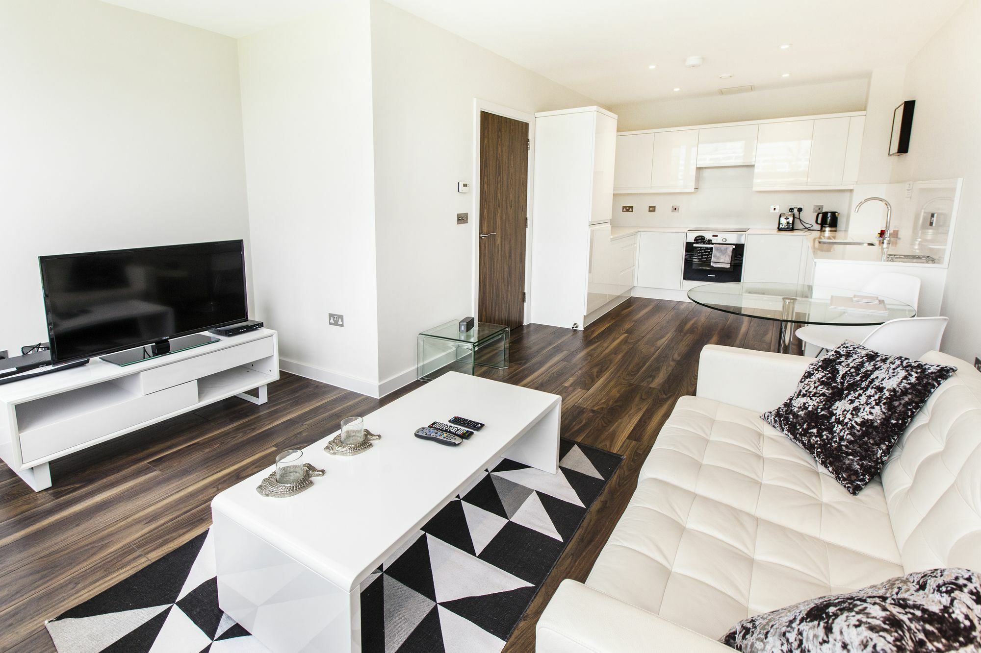 City Stay Apartments - Centro Мілтон-Кінз Екстер'єр фото